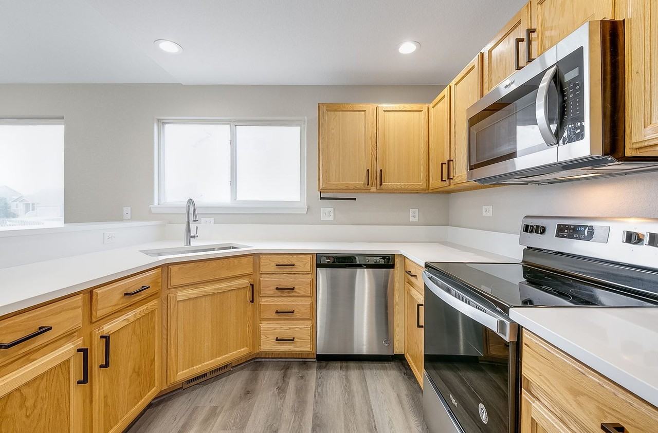 7346 Andover St - Photo 5 of 24