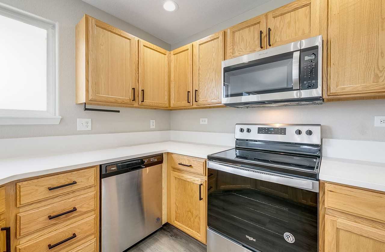 7346 Andover St - Photo 6 of 24