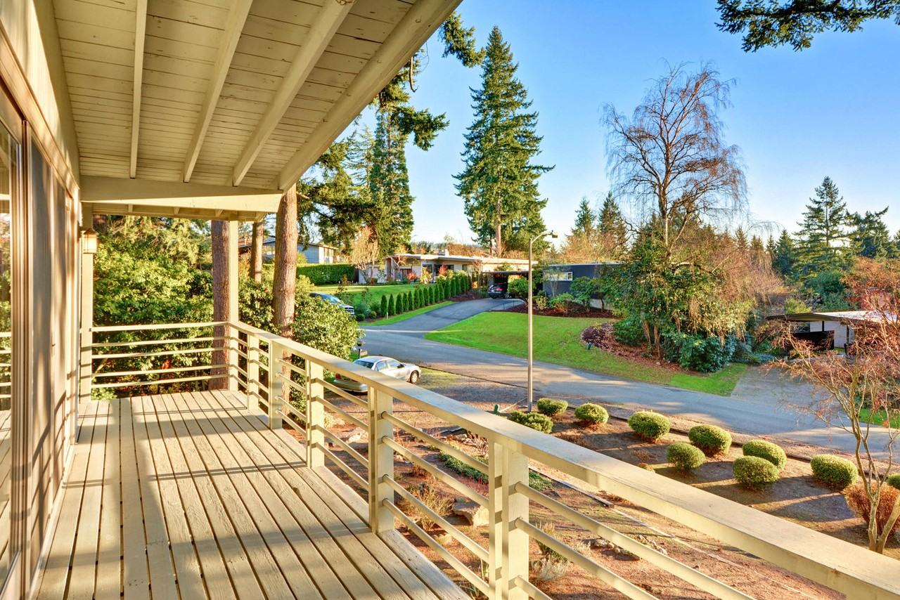 12226 Se 25th St - Photo 3 of 17