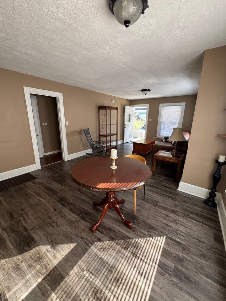 1414 S Monon Dr - Photo 4 of 18