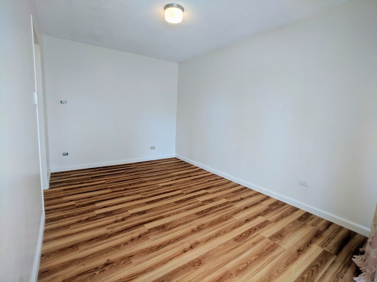 236 Liliuokalani Ave #502 - Photo 7 of 15