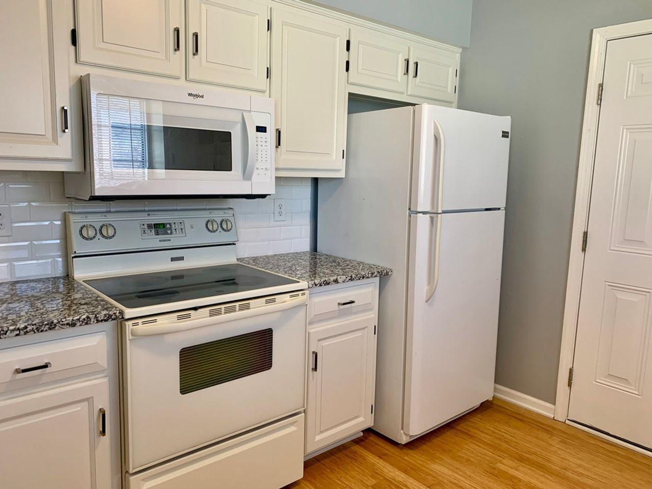 303 Nw Gibson Rd - Photo 3 of 17