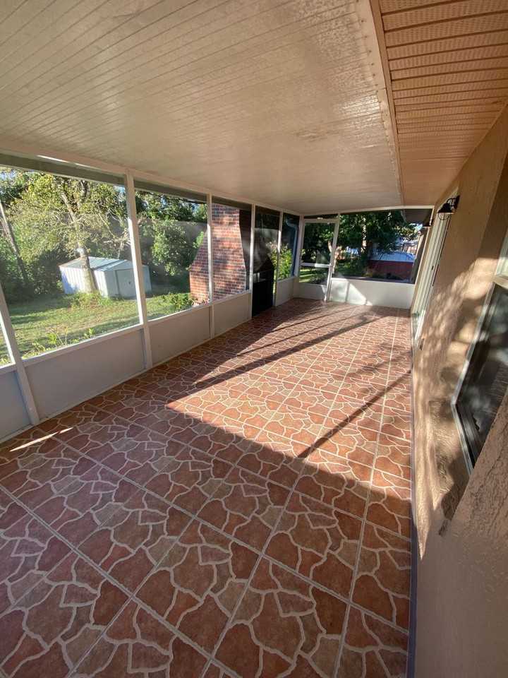 1546 Falmouth Ave - Photo 6 of 16