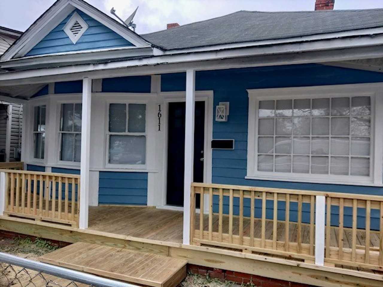 1611 Castle St - Photo 2 of 10