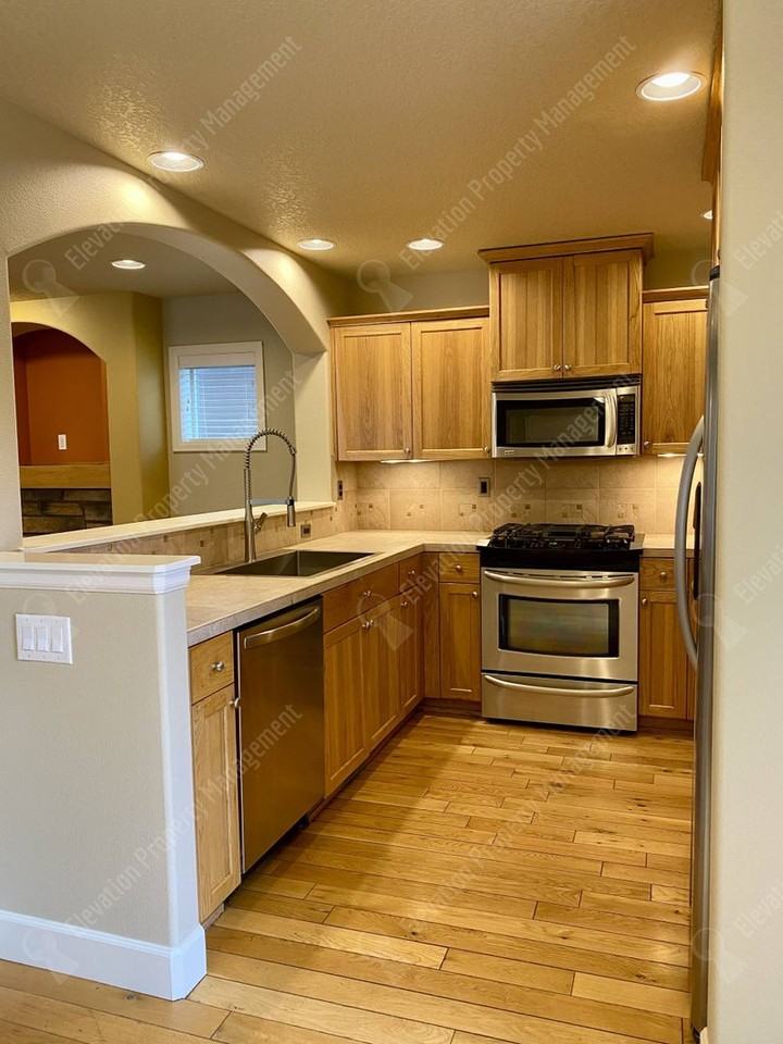 20281 Schaeffer Dr - Photo 7 of 28