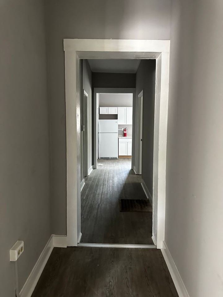 213 E Main St - Photo 4 of 17