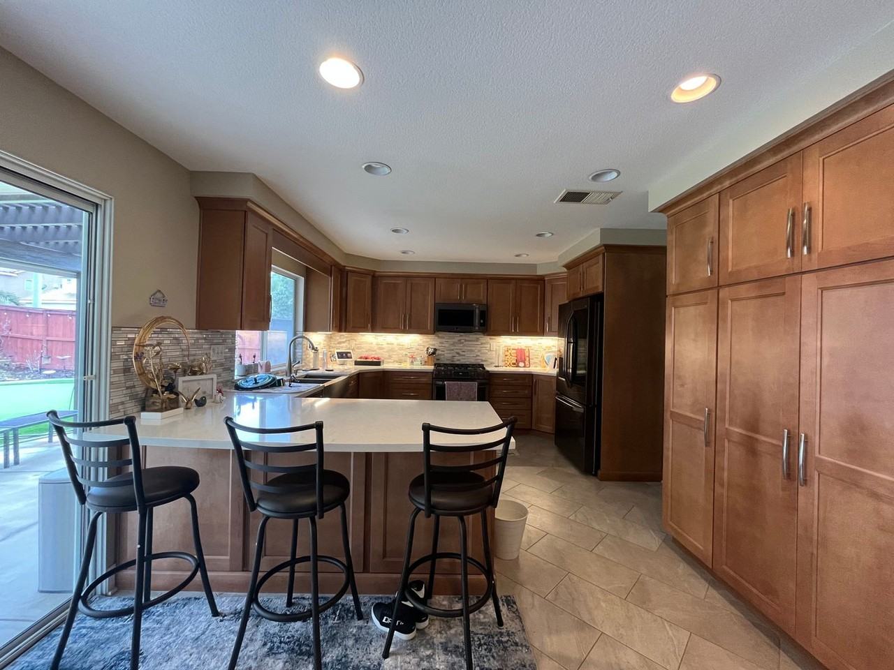 40336 Cambridge St - Photo 7 of 18