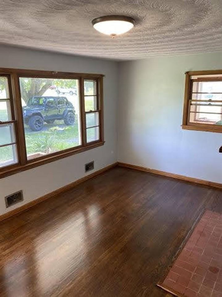 259 Turkey Foot Rd - Photo 7 of 10