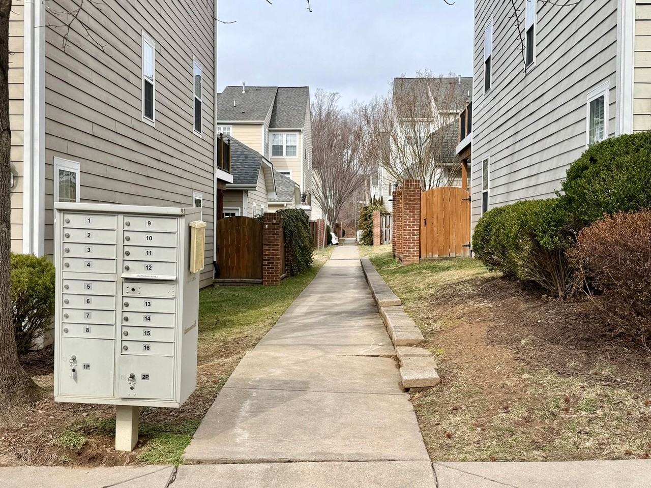 713 Rainier Rd - Photo 3 of 3