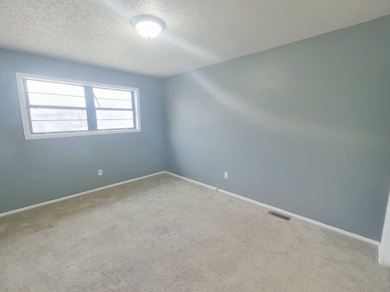 608 N Richmond Ave - Photo 6 of 9