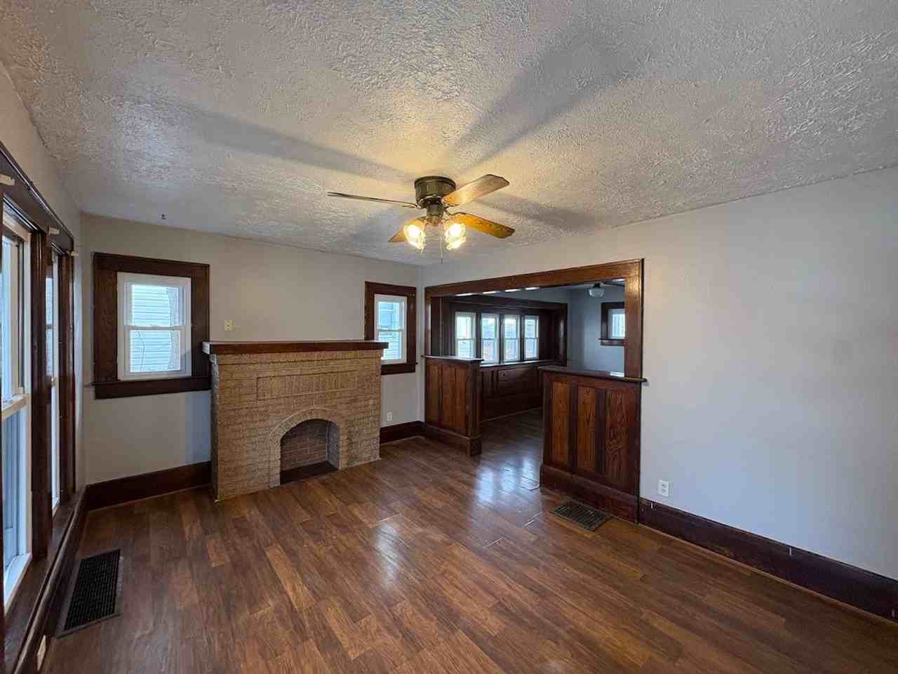 948 Redfern Ave - Photo 2 of 16