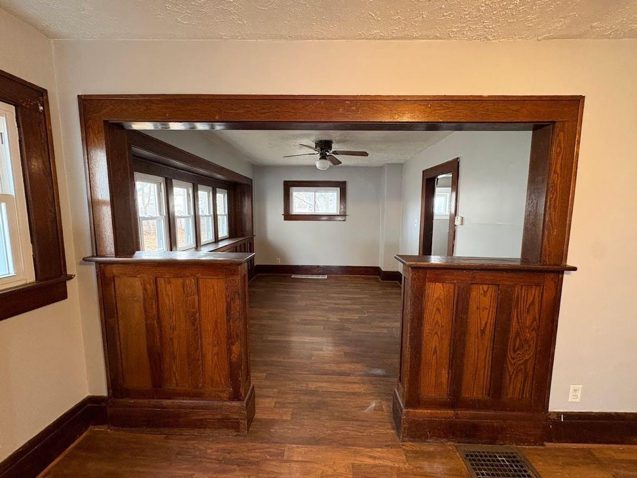 948 Redfern Ave - Photo 6 of 16