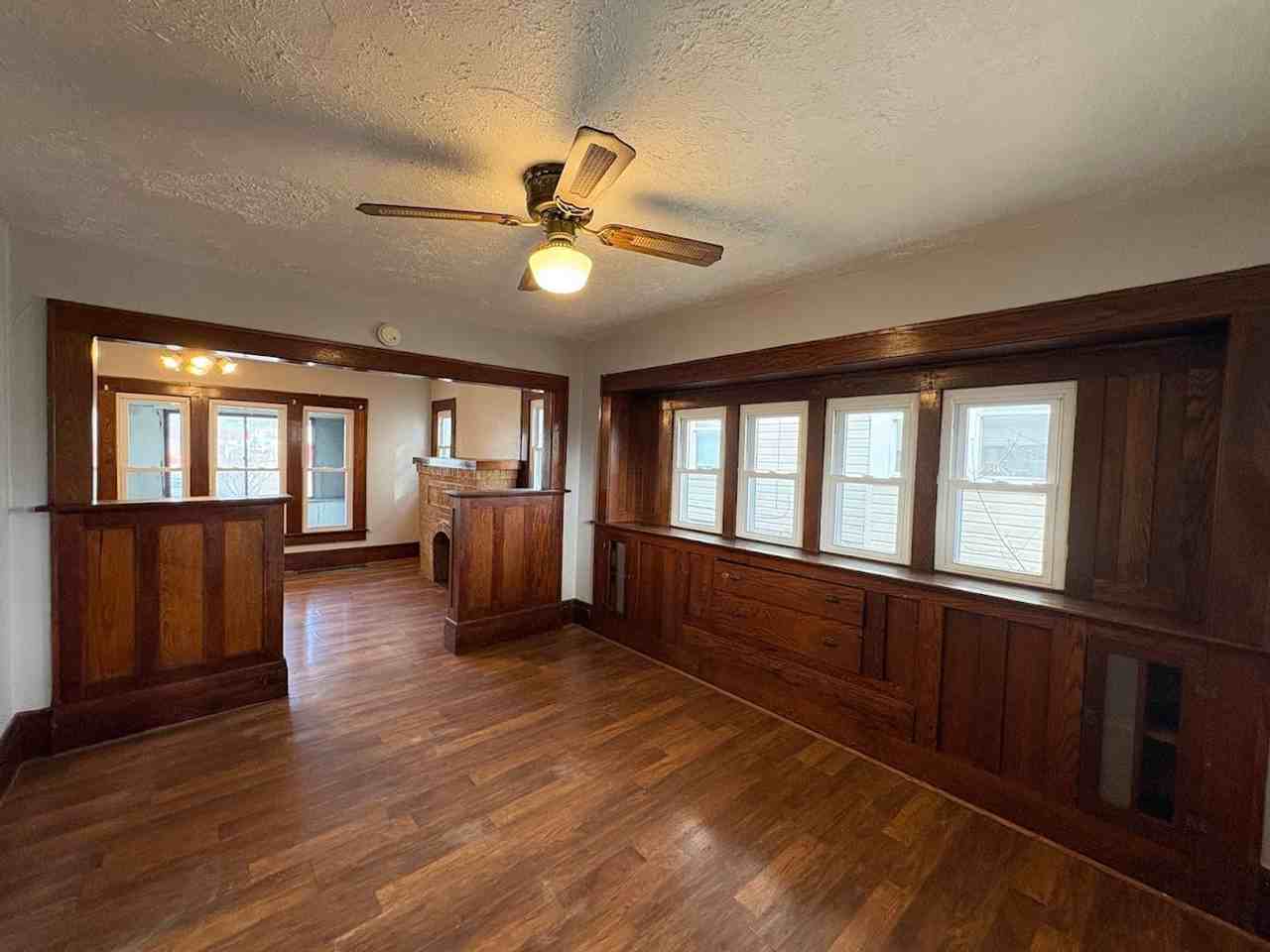 948 Redfern Ave - Photo 7 of 16