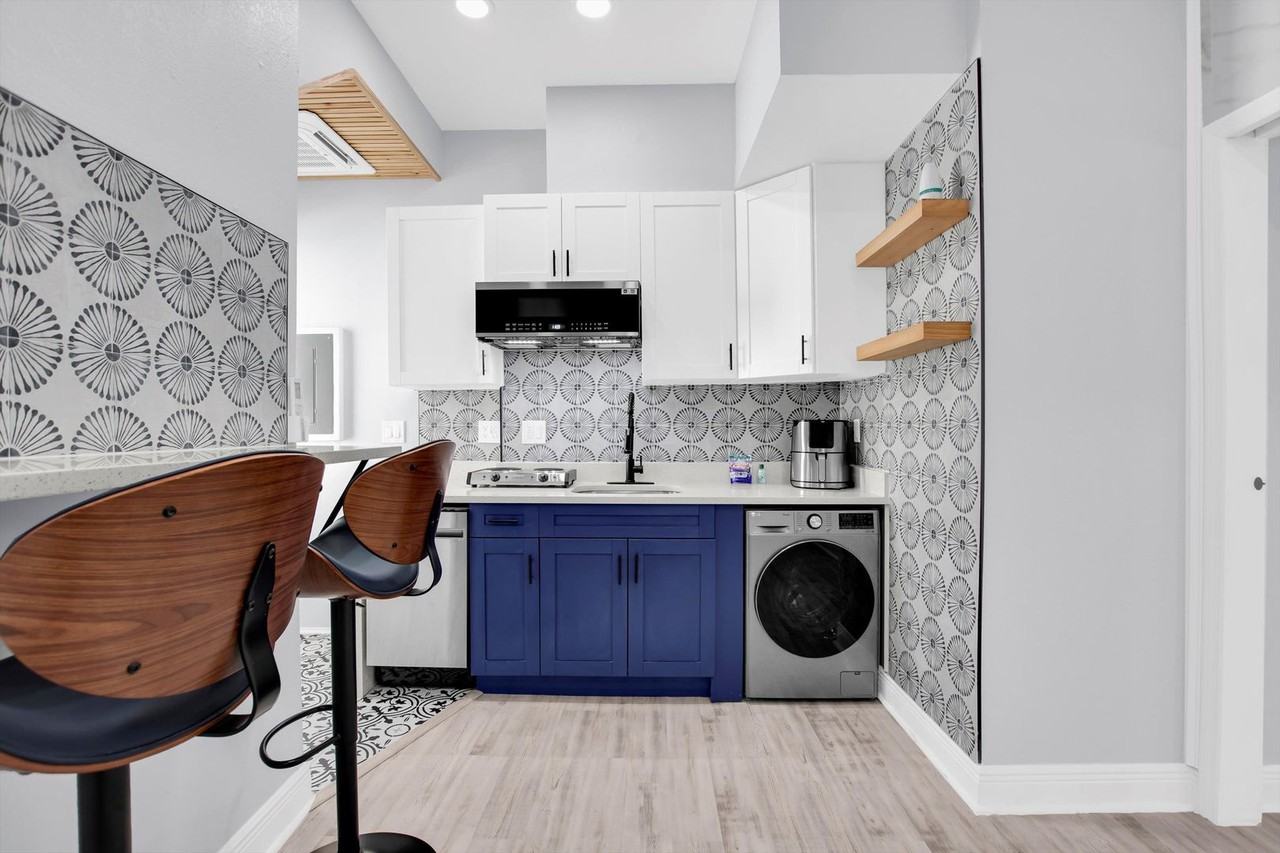 7401 1st Ave N #LWRA - Photo 3 of 25