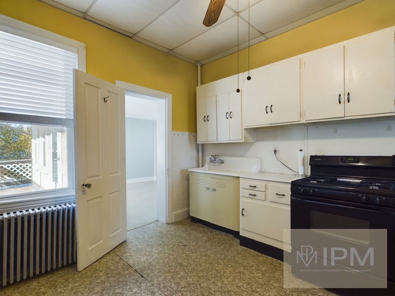 60 N Sherman St - Photo 4 of 11