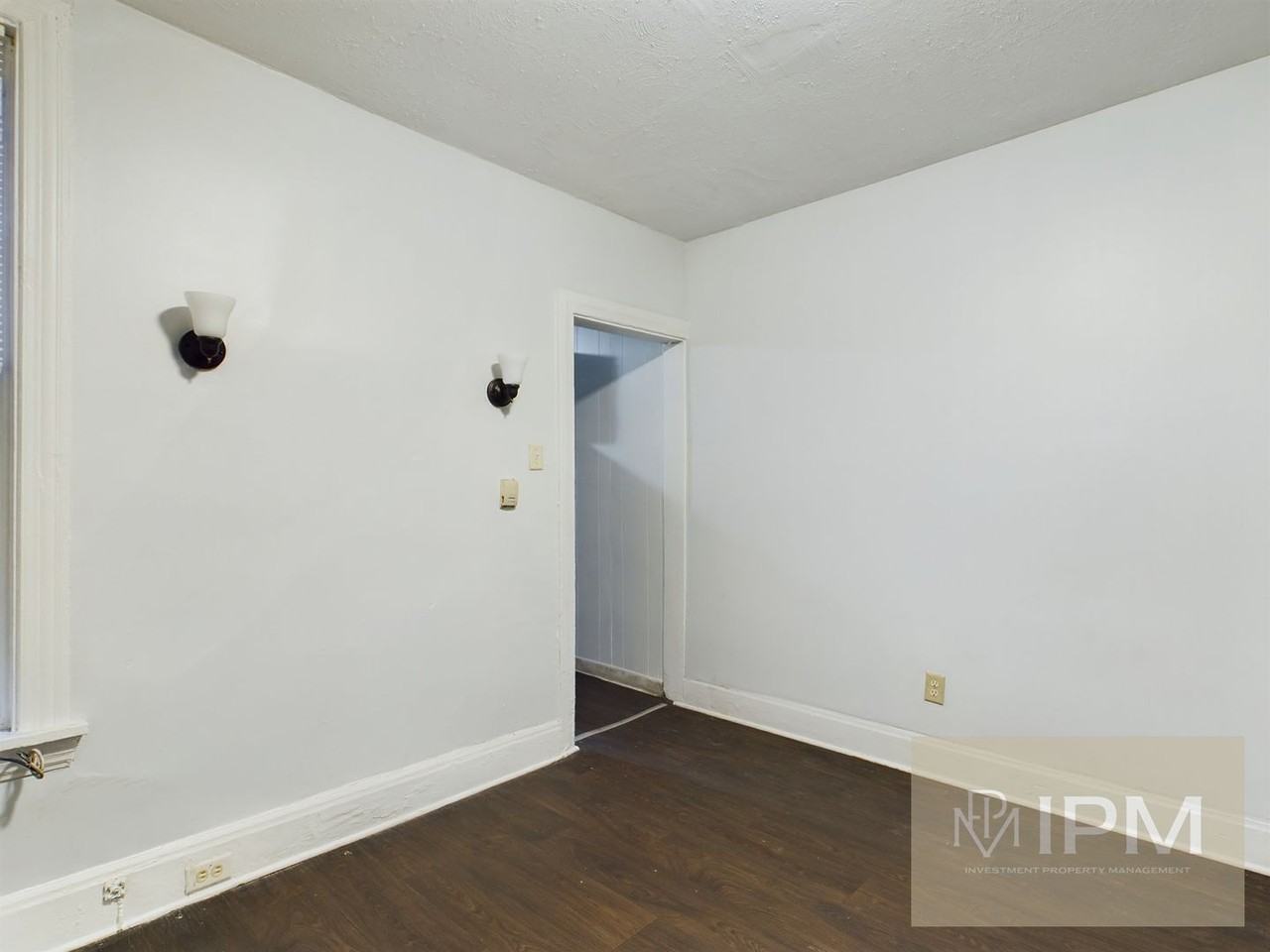 645 Camp St - Photo 7 of 17