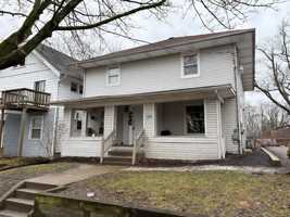 featured image of 1224 Pondview Ave