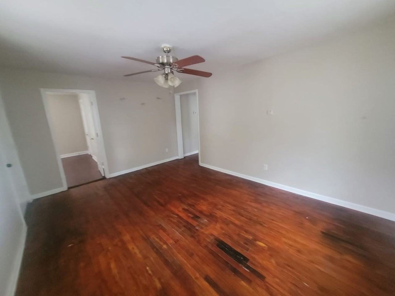 121 Linn St - Photo 6 of 14