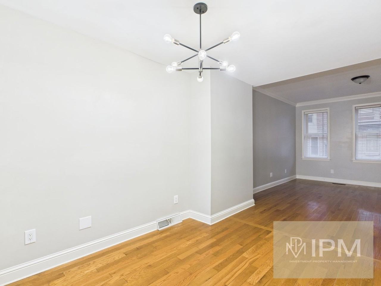 331 E Locust St - Photo 2 of 25