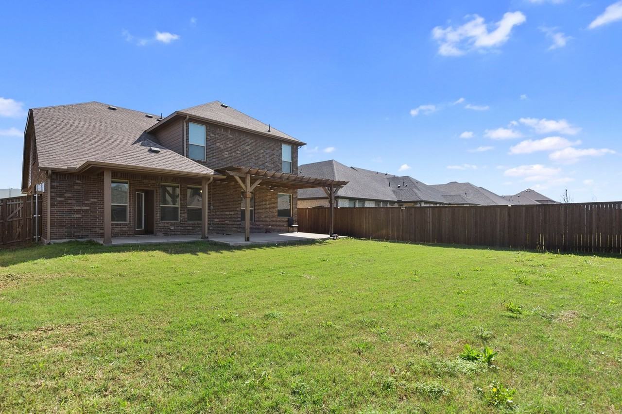 634 Pinehurst Rd - Photo 4 of 23