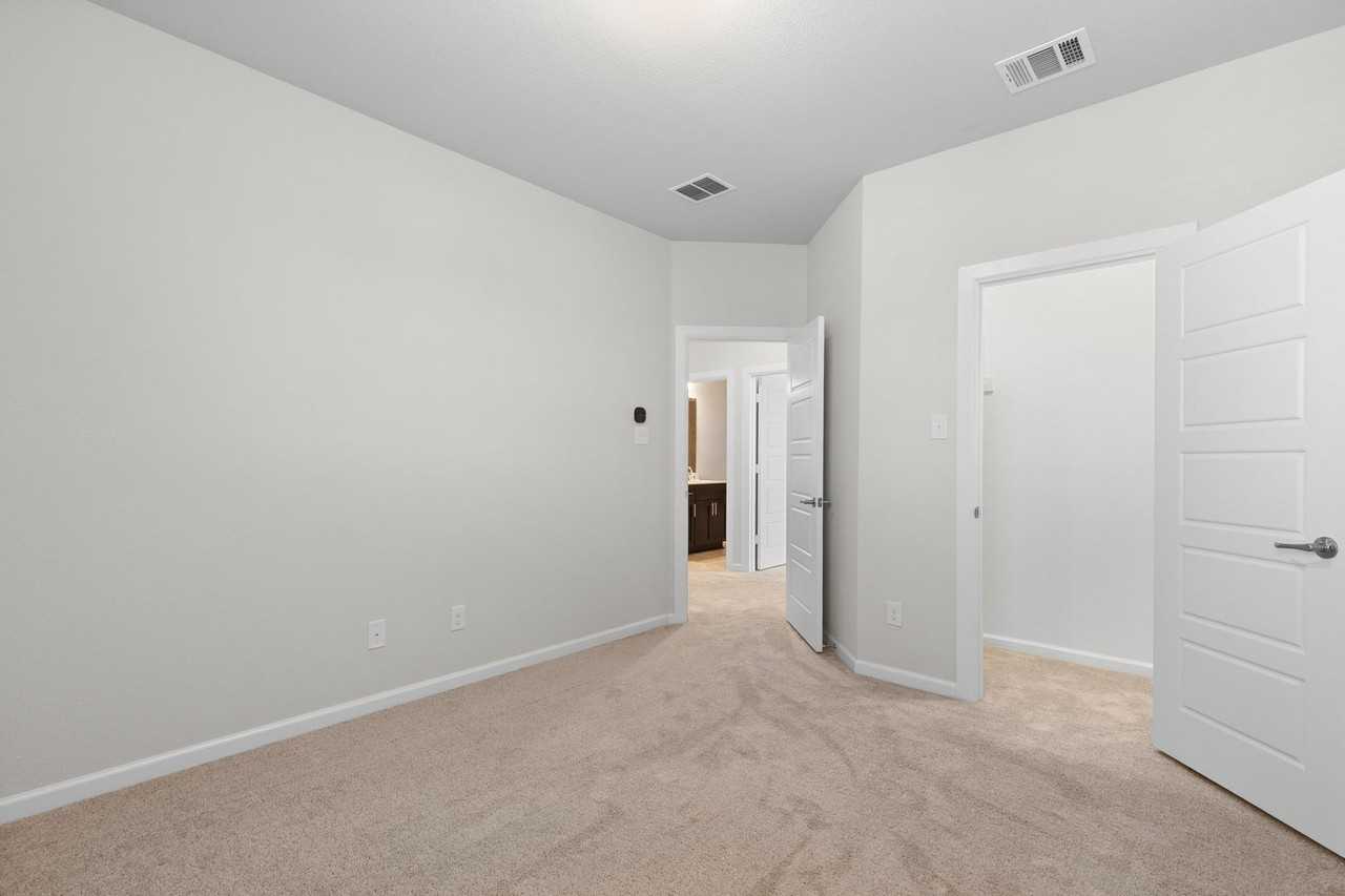 634 Pinehurst Rd - Photo 7 of 23