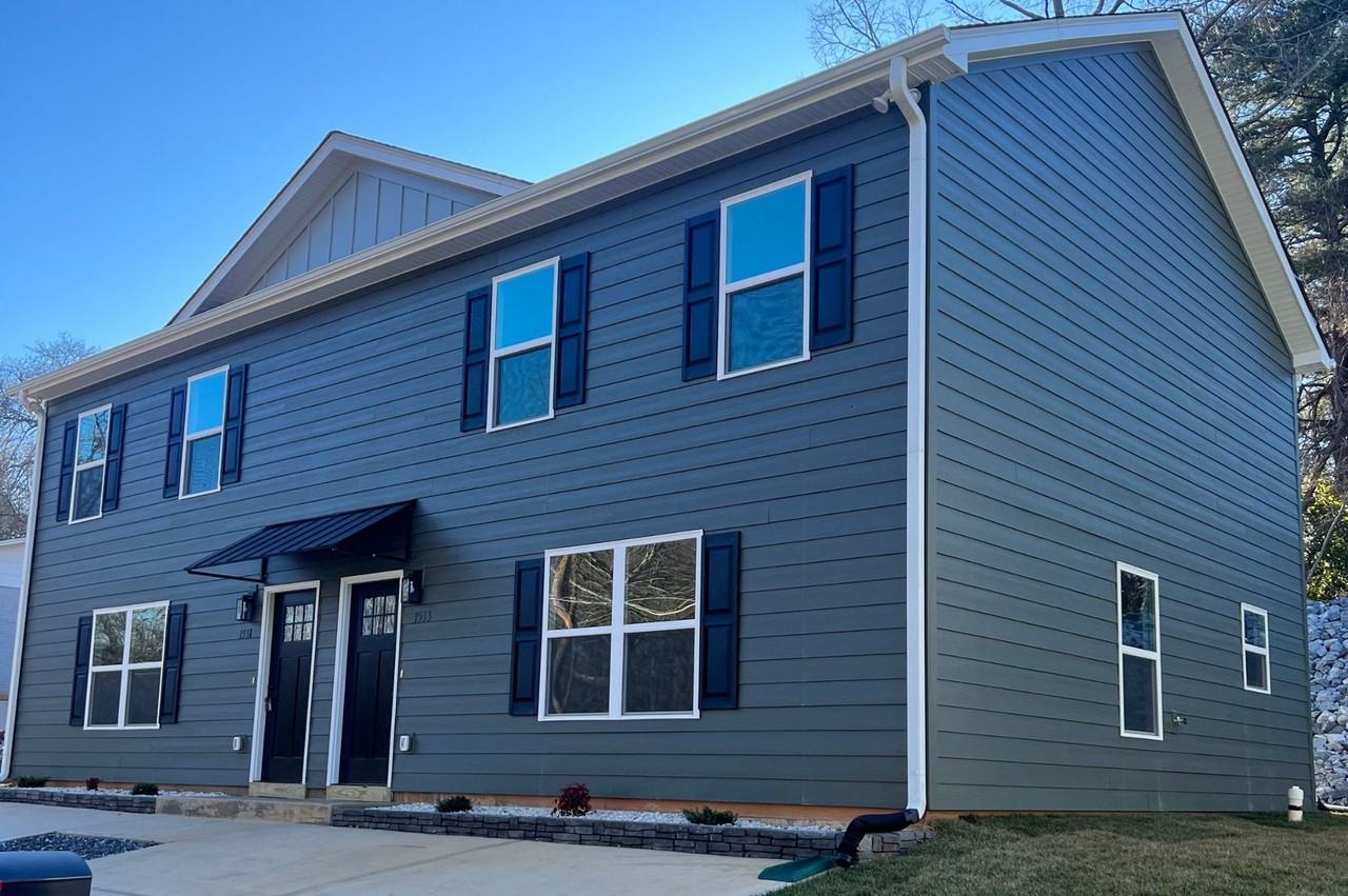 Modern Townhome for Rent – Modern Living at Its Best! - Photo 2 of 8