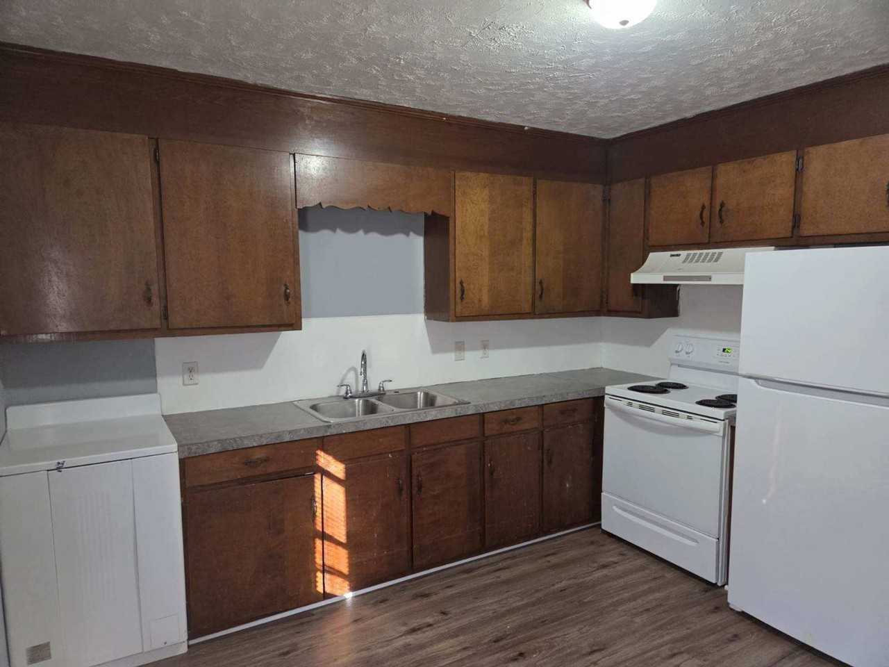 Bookington - Photo 5 of 5