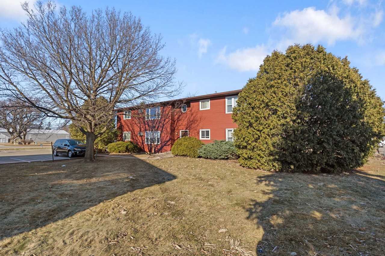 Pine Terrace Apartments - Photo 2 of 2