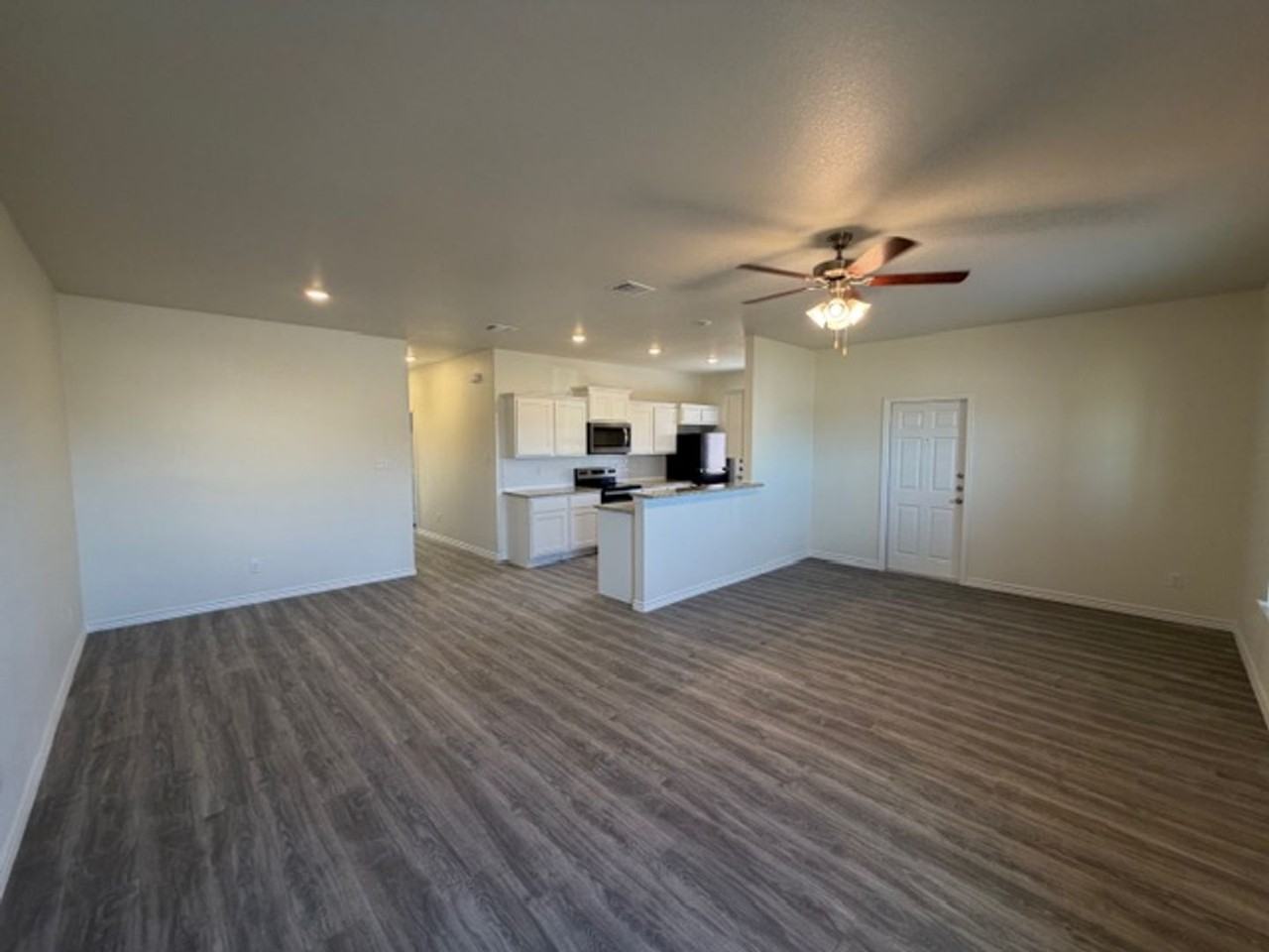 1624 Pima Trl - Photo 4 of 32