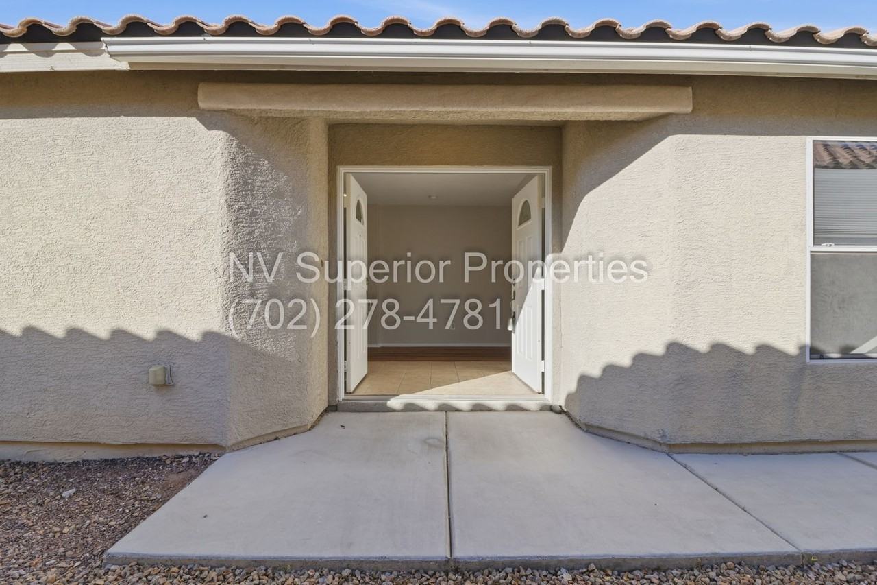 3333 Barada Heights Ave - Photo 3 of 47