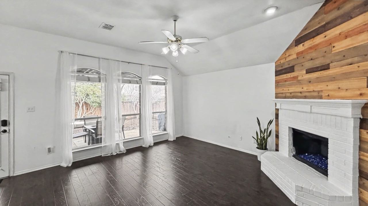 11146 Clearstream Ln - Photo 6 of 39