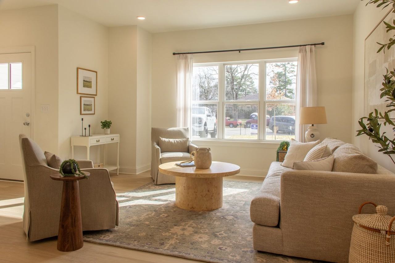 5403 Toano Rd - Photo 3 of 32