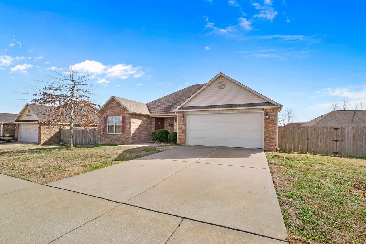 531 Spur Ln - Photo 3 of 29