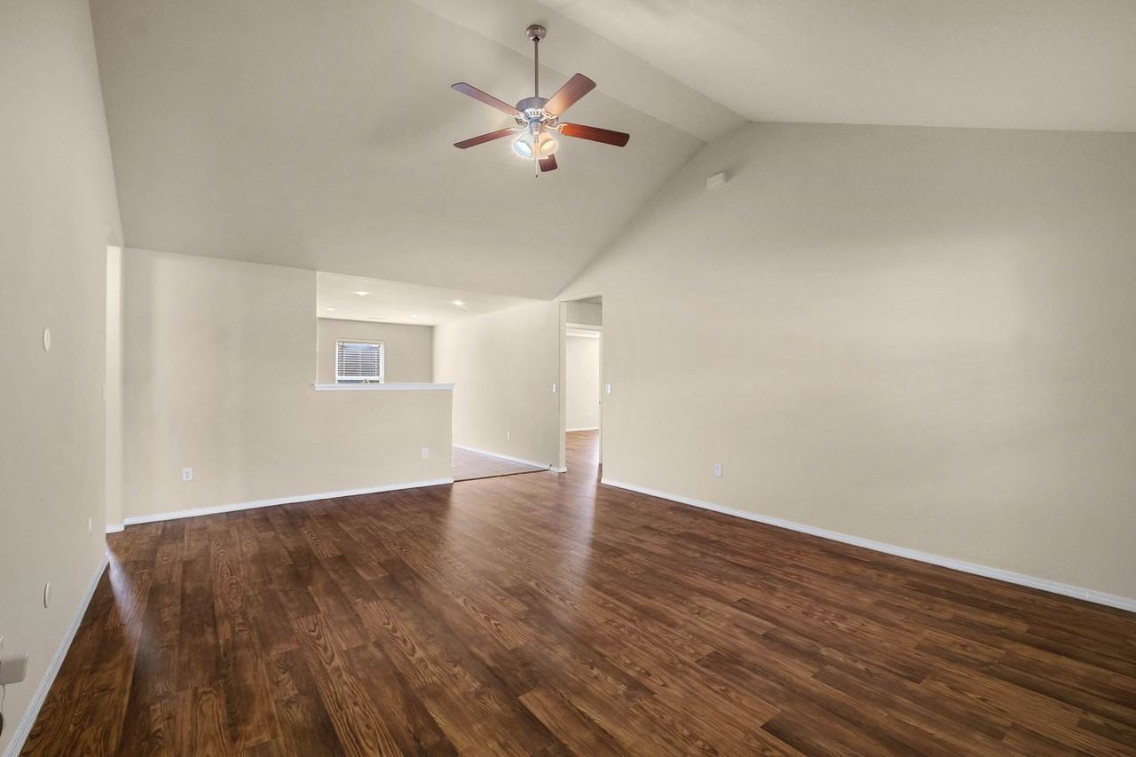 531 Spur Ln - Photo 5 of 29