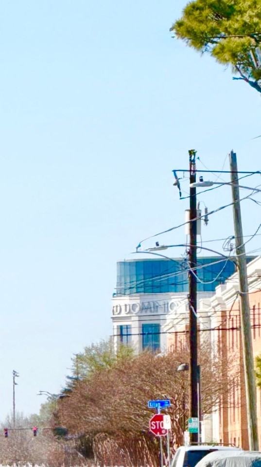 829 43rd St - Photo 5 of 10