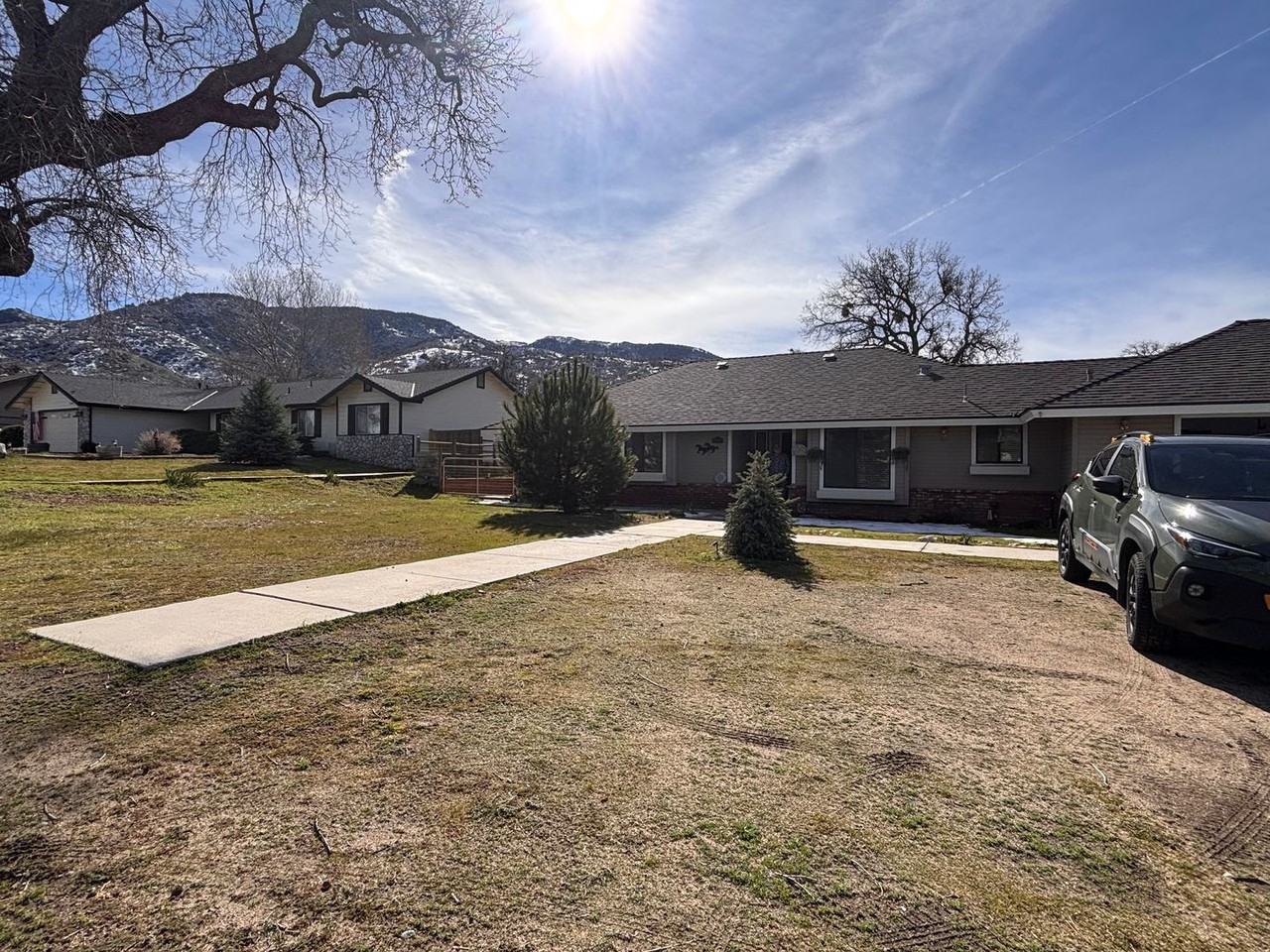 27760 Hialeah Dr - Photo 3 of 50