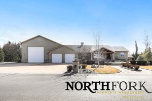 featured image of 7725 E Stonecastle Dr