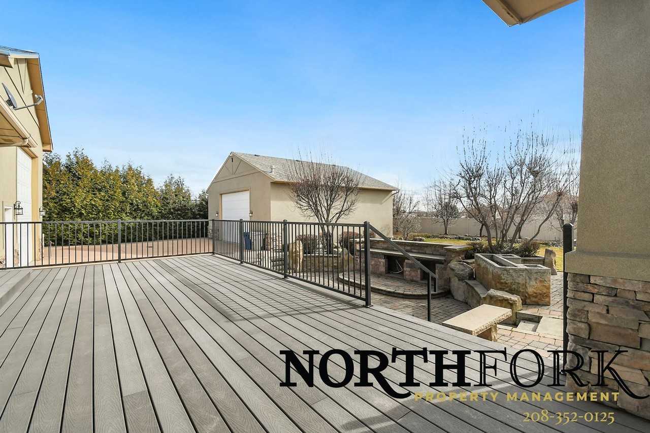 7725 E Stonecastle Dr - Photo 2 of 16