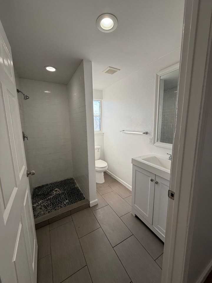 120 Omaha St #2 - Photo 7 of 8