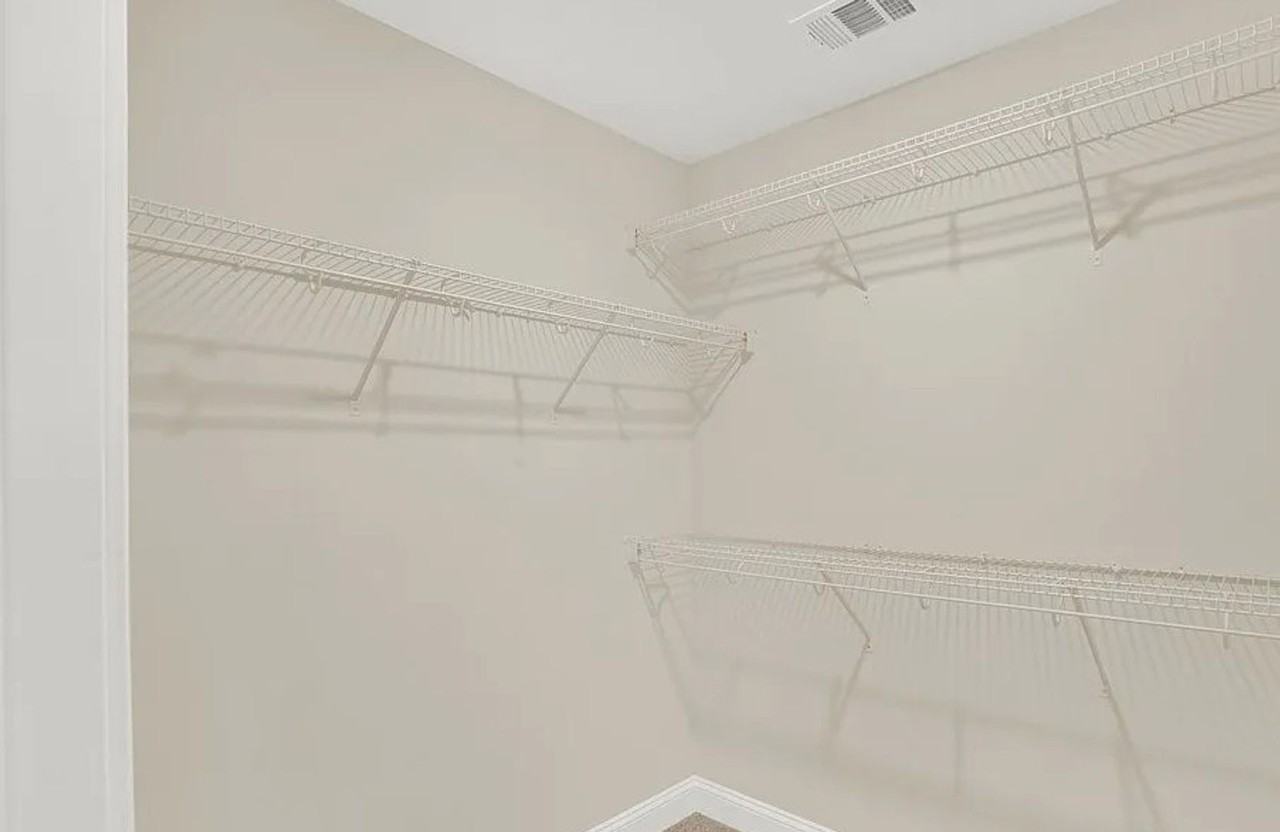 330 Carter St - Photo 7 of 15