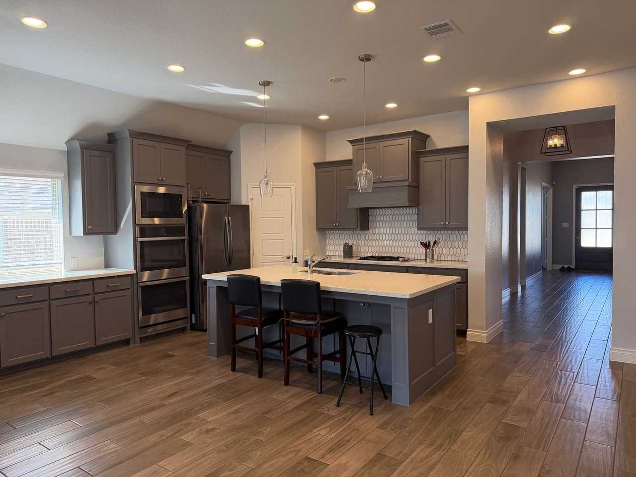 2421 Stella Ln - Photo 7 of 23