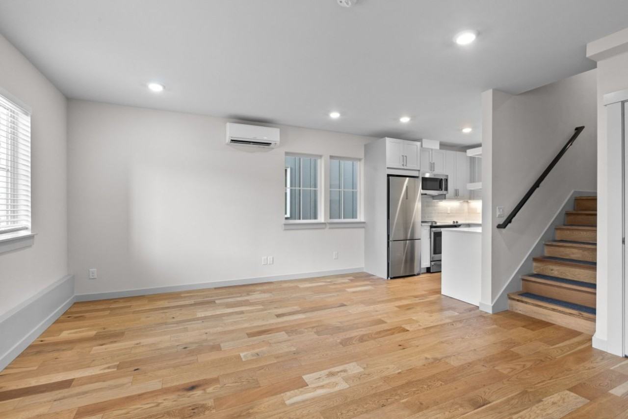 206 N 100th St #2 - Photo 7 of 27