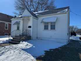 700 S 22nd St - Photo 1 of 1