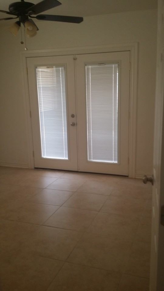 2208 E Indianola Ave - Photo 6 of 15