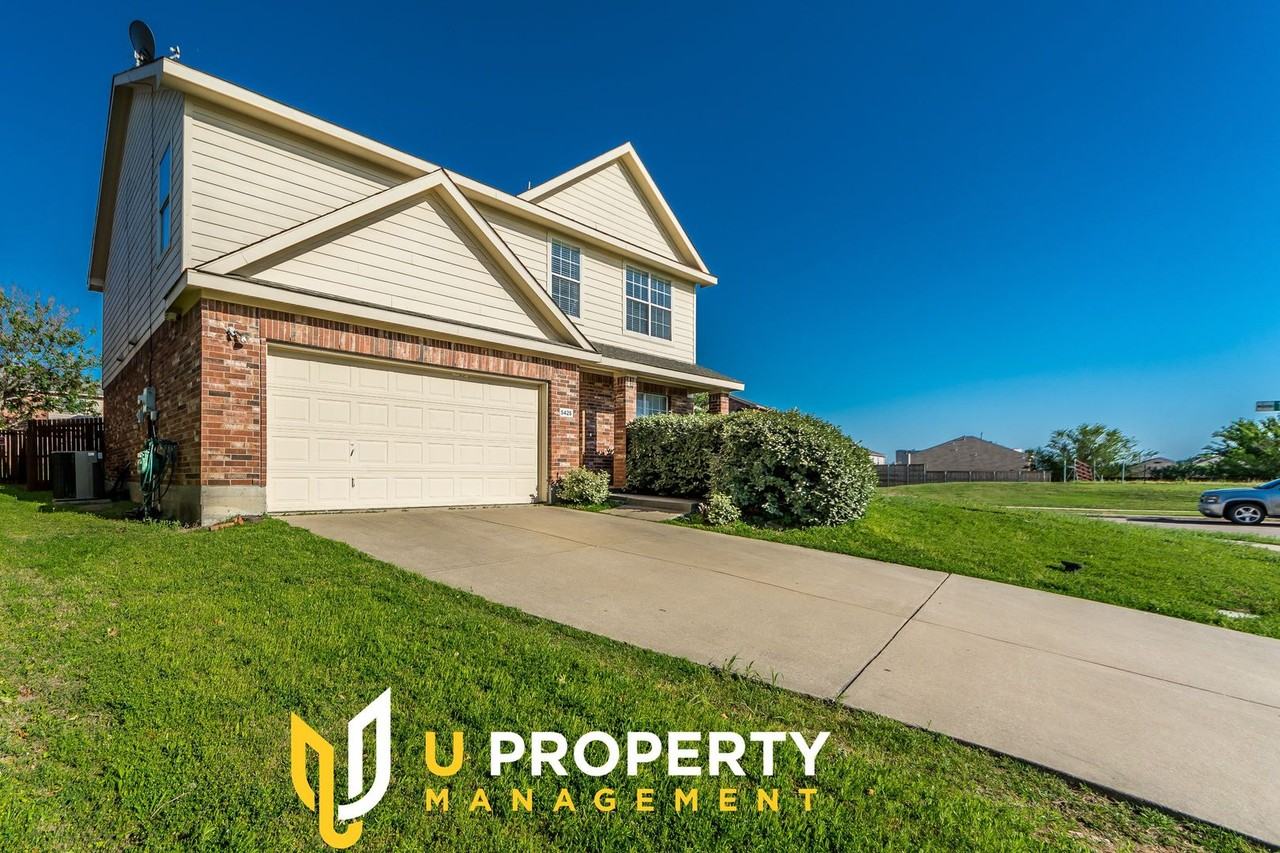 5425 Summit View Dr - Photo 2 of 30