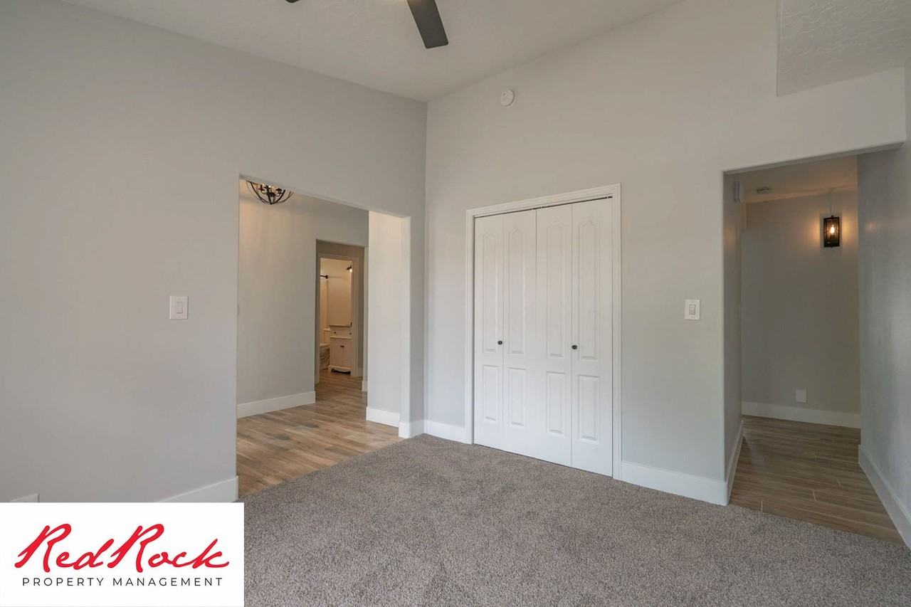 1861 Point Dr - Photo 3 of 37