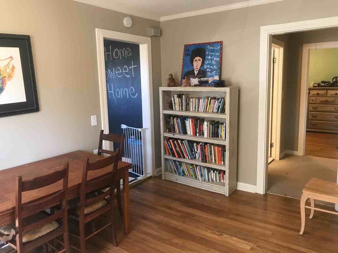 306 19th St - Photo 3 of 20