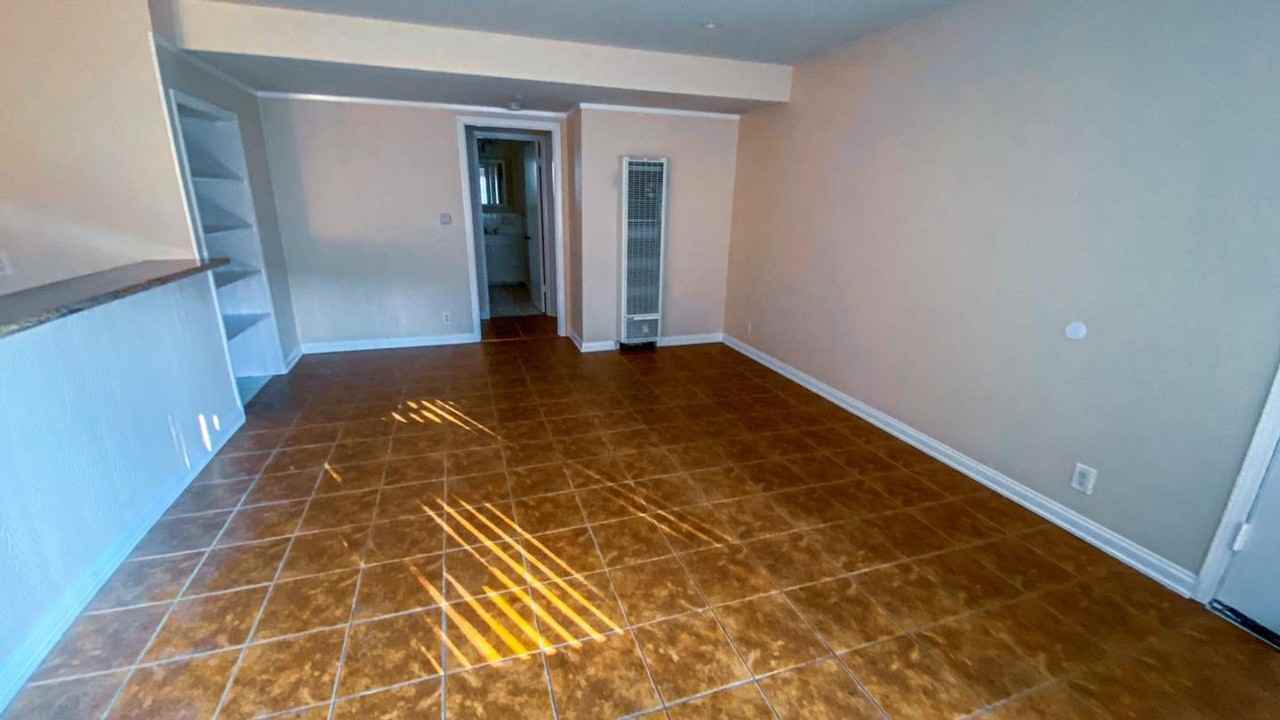 250 Cliff Drive - Photo 4 of 28