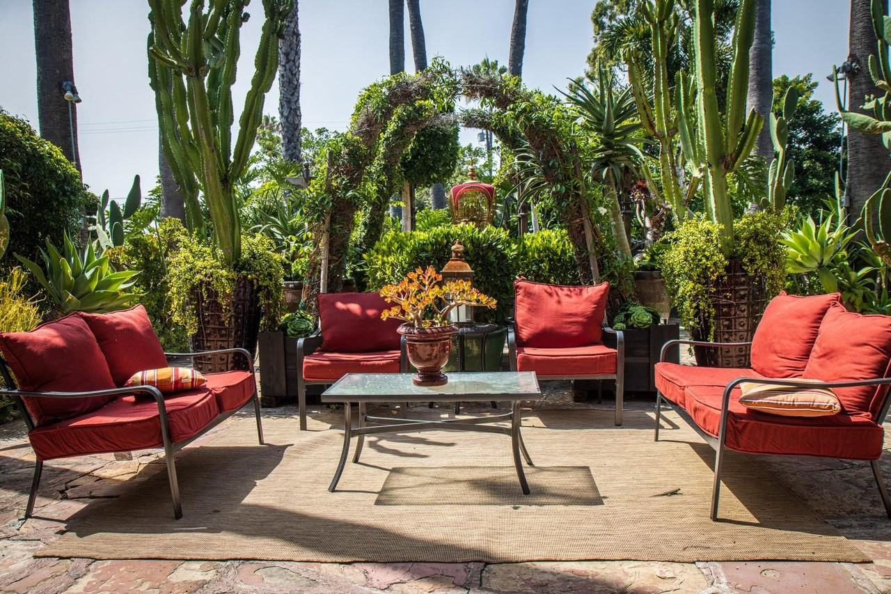 250 Cliff Drive - Photo 5 of 28