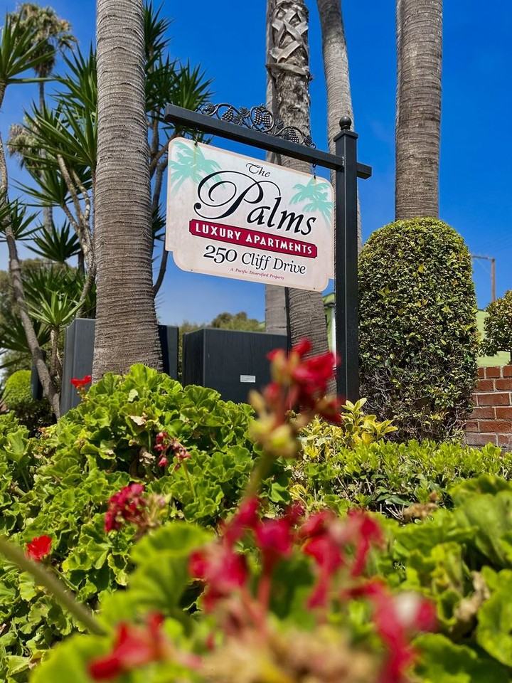 250 Cliff Drive - Photo 6 of 28